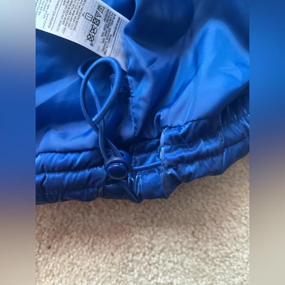 Water-Resistant Quilted Puffer Vest - Picture 7 of 9